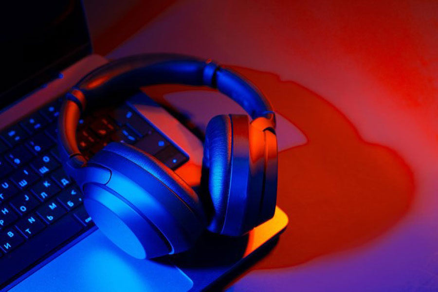 Picture of a Gaming Headset, One of The best gifts for gamers.