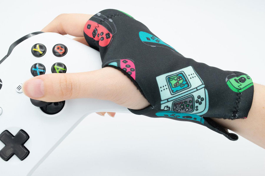 Picture of a Gaming Glove, a birthday gift for video gamer.