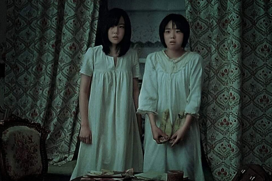 a picture of A Tale of Two Sisters with its main characters, one of Korean movies for gamers.